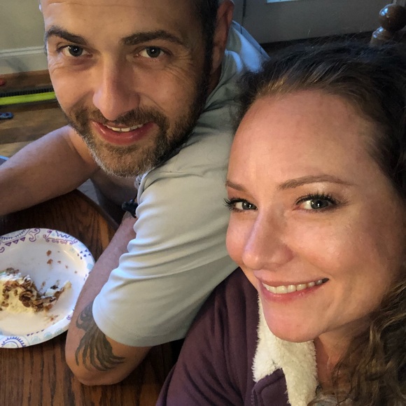 Meet your Posher, Bee - Picture 3 of 6